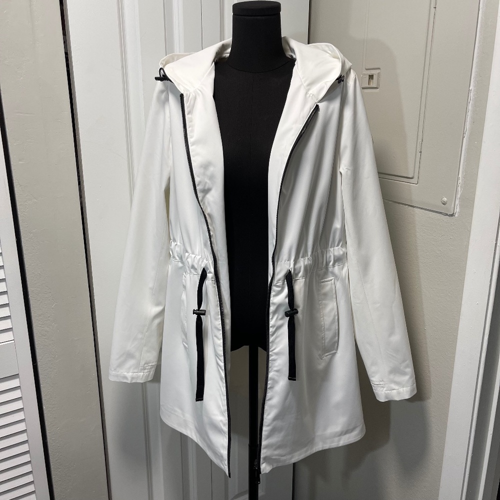 $175+Sam Edelman White/Black Hooded Water Repellent Rain Jacket Sz M